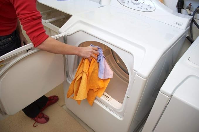 ShamWow Original Super Absorbent Multi-Purpose Cleaning Shammy Chamois Towel Cloth - Holds 10X its Weight in Liquid - Machine Washable - Will Not Scratch (8 Pack: 4 Large Orange & 4 Small Blue).