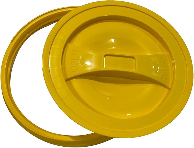 House Naturals 2 Gallon Food Grade Plastic Bucket with Screw on Lids, Made in USA, Pack of 4