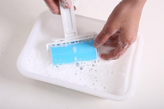 iLifeTech Reusable Lint Roller Sticky Picker Set Cleaner Lint Roller Pet Hair Remover Brush for Bed, Carpet, Sofa Medium Size + 2 Travel Size