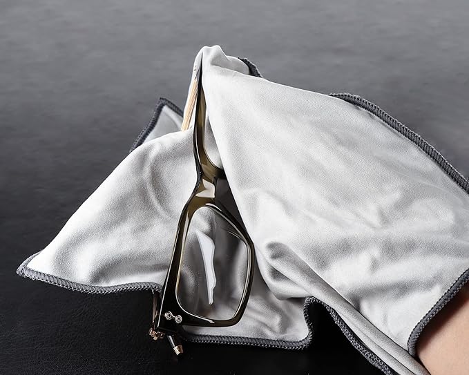 Glasses Cleaning Cloth (30 x 20 cm) - Microfiber Cloth for Cleaning Your Glasses, The Display of Your Cell Phone and Laptop as Well as The Lens of Your Camera from