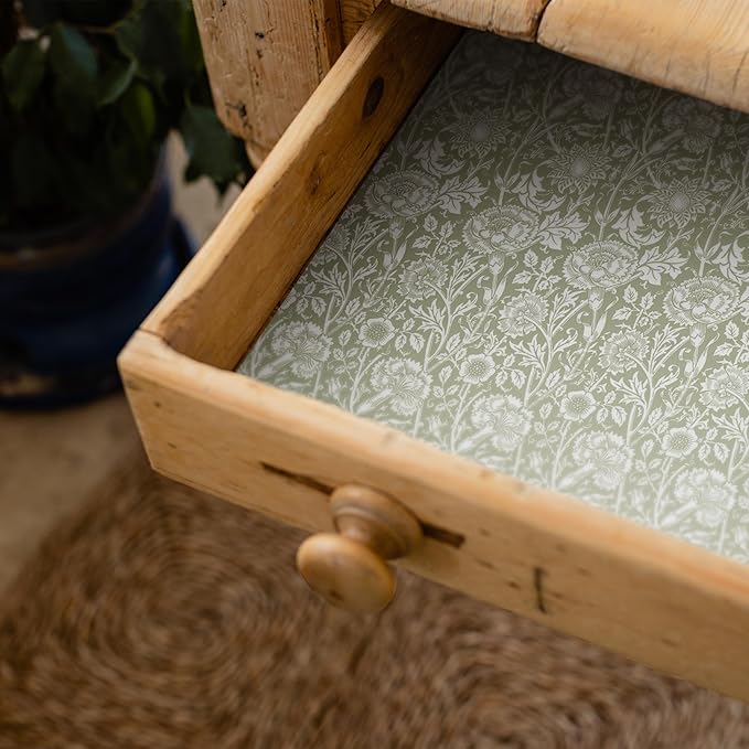 The Master Herbalist Fragrant Fresh Linen Scented Drawer Liners in a SAGE Green | William Morris Design| Pack of 5 Sheets (Folded) | Contains Essential Oils | Made in The UK